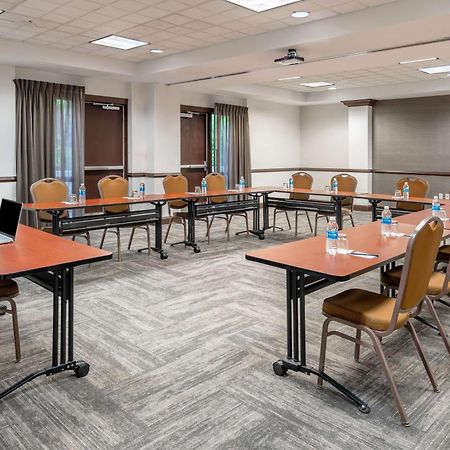 Hyatt Place Mystic Bagian luar foto
