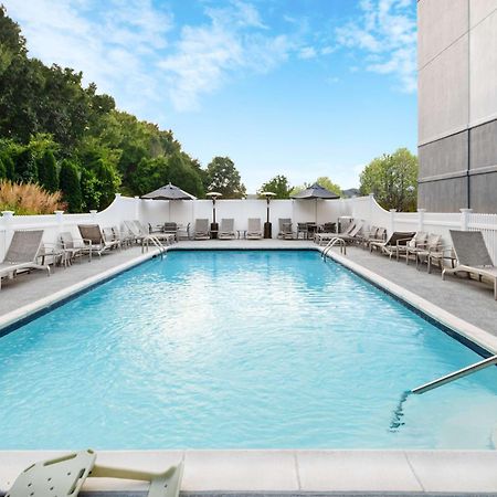 Hyatt Place Mystic Bagian luar foto