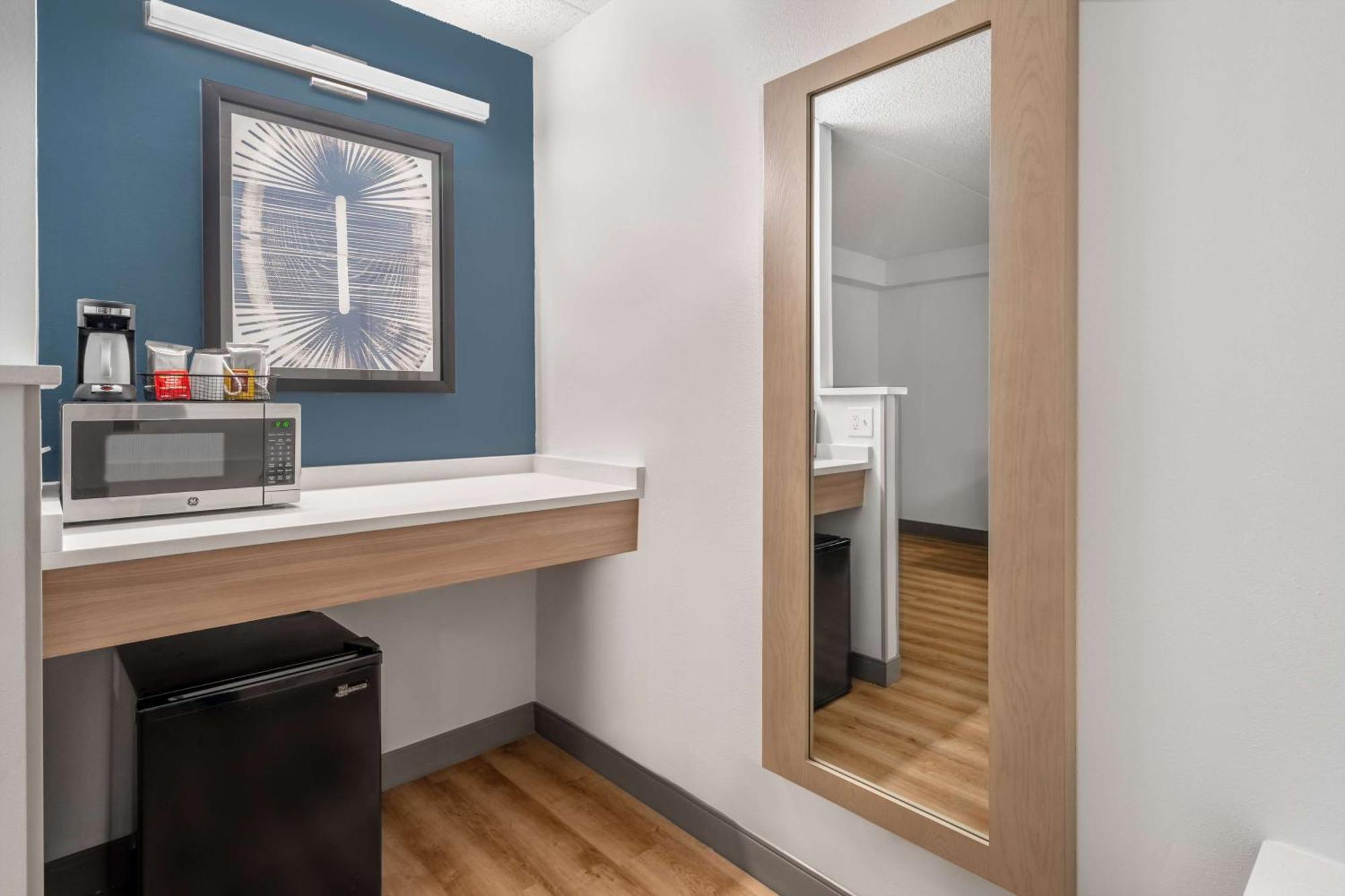 Hyatt Place Mystic Bagian luar foto
