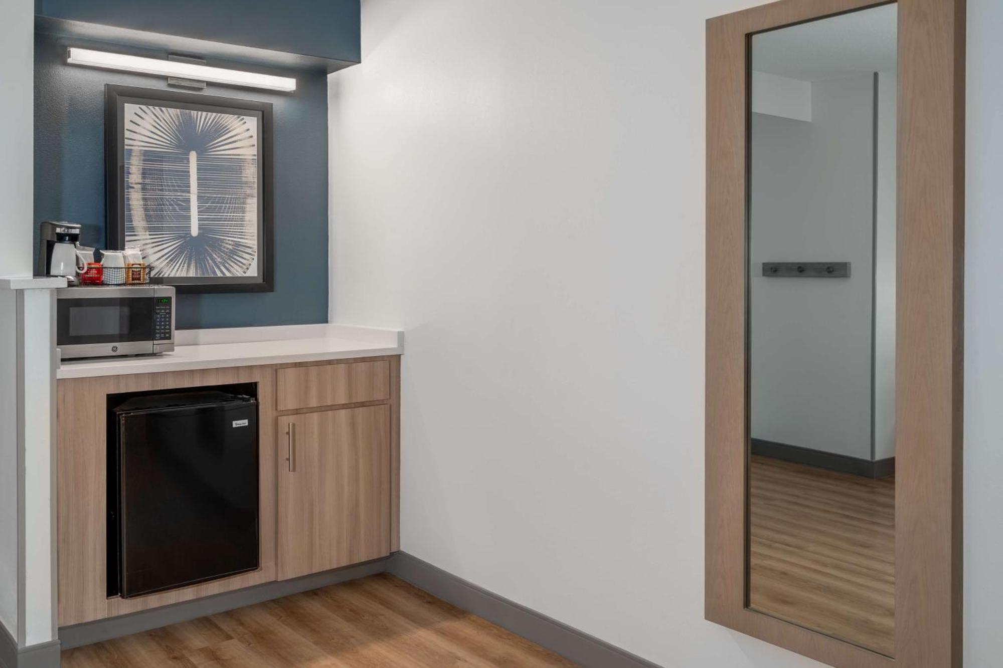 Hyatt Place Mystic Bagian luar foto