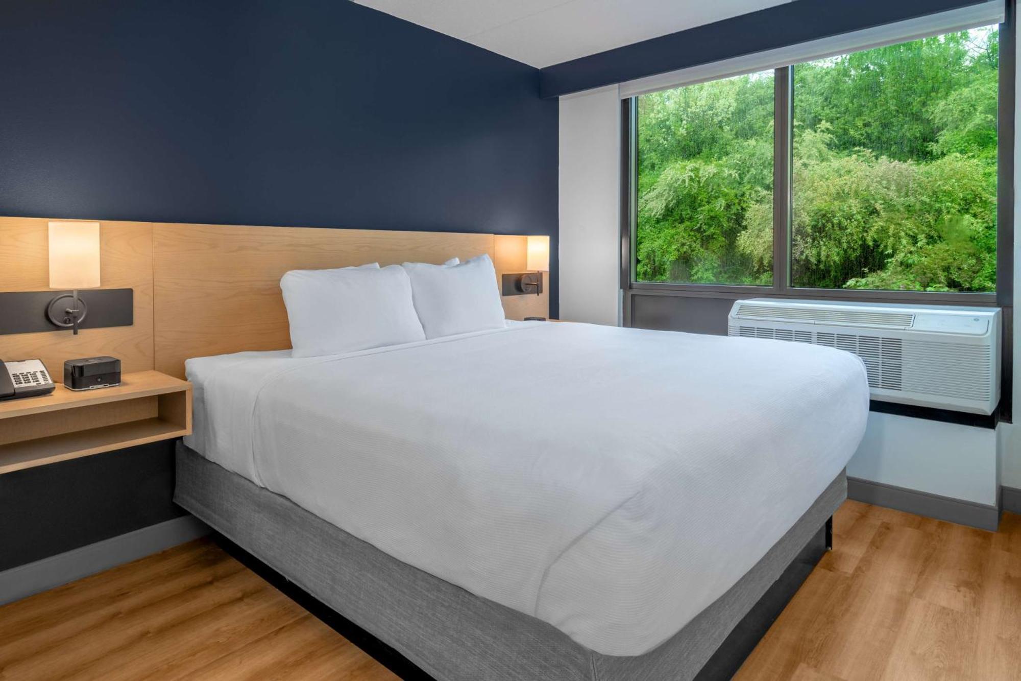 Hyatt Place Mystic Bagian luar foto