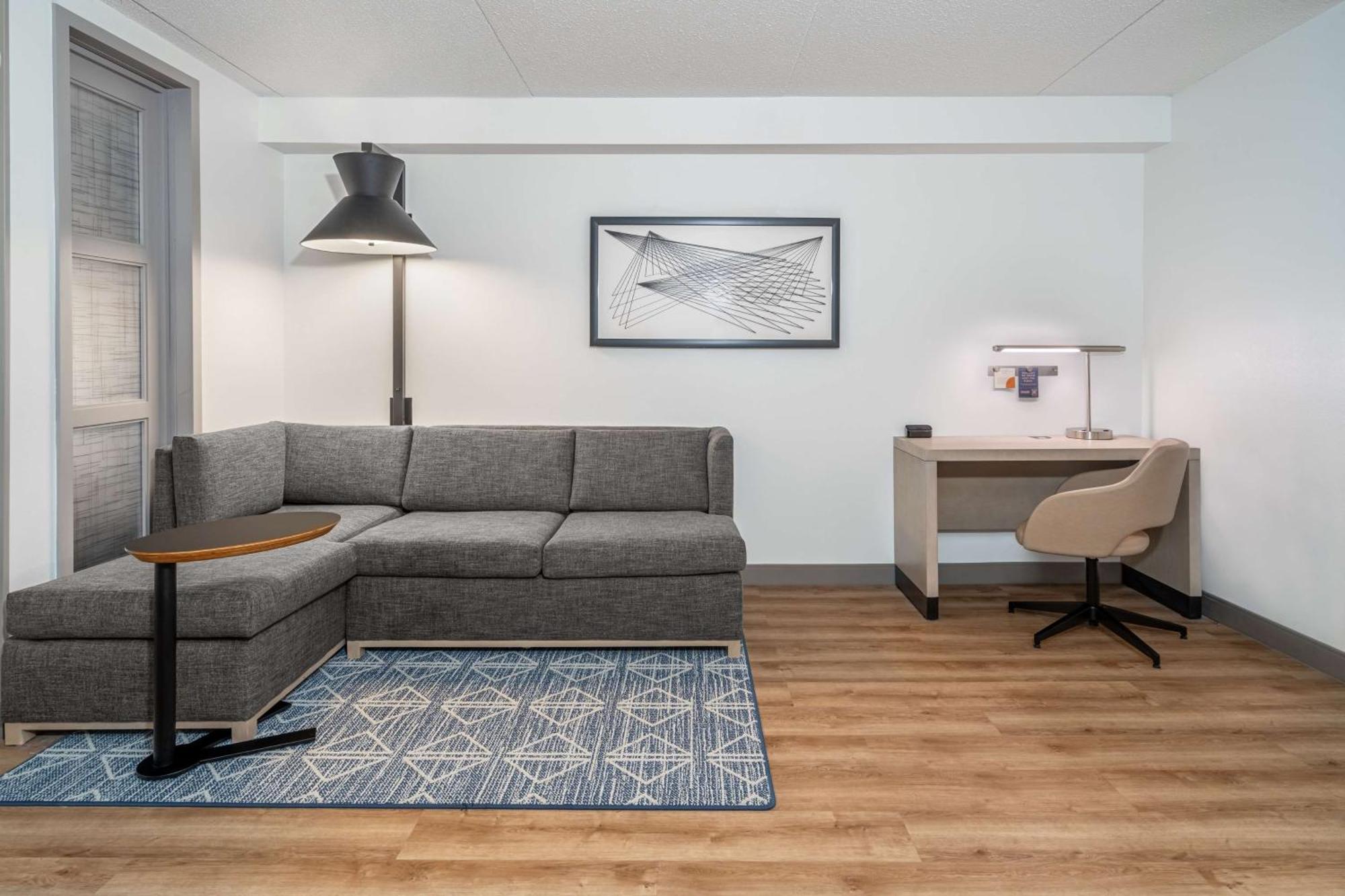 Hyatt Place Mystic Bagian luar foto