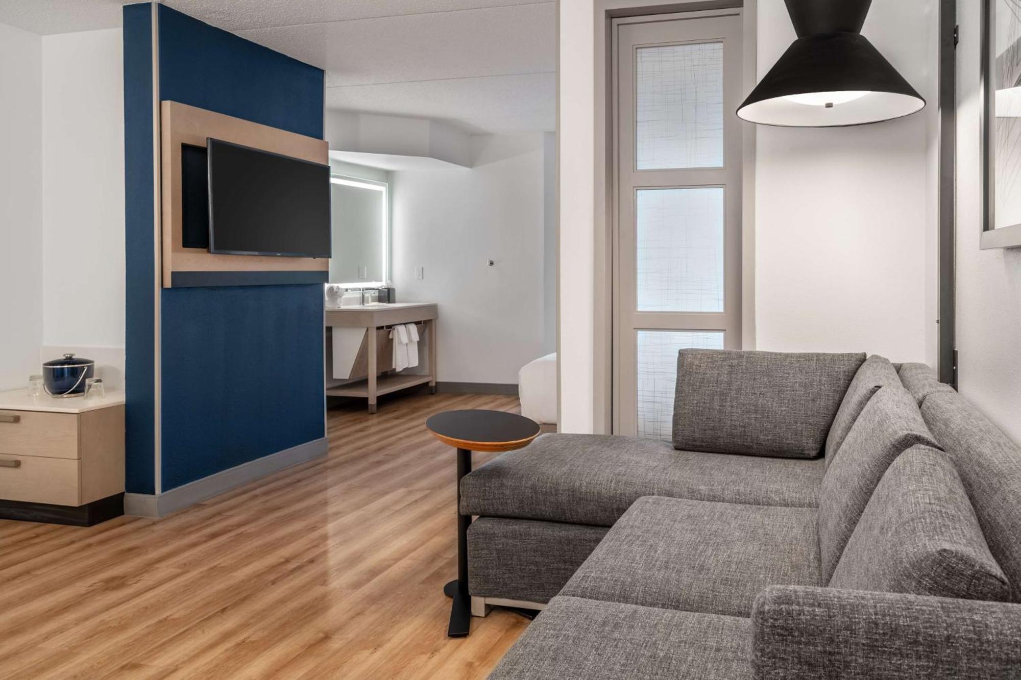 Hyatt Place Mystic Bagian luar foto