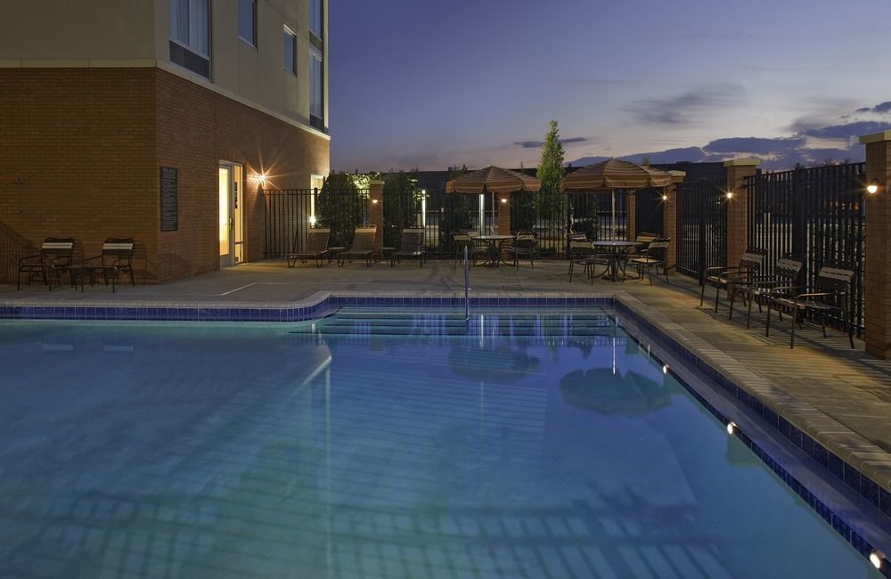 Hyatt Place Mystic Bagian luar foto