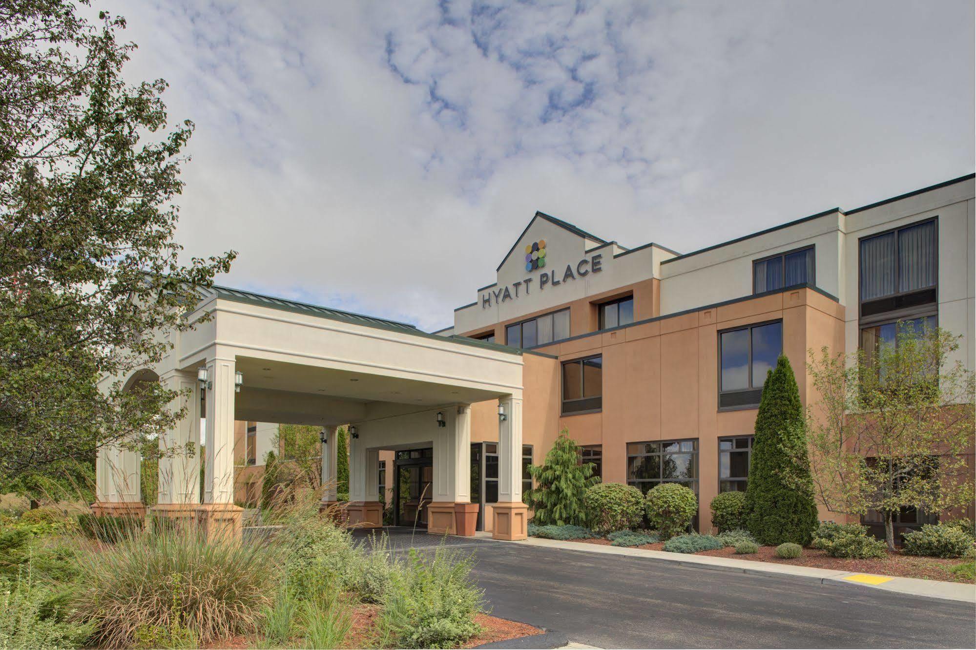 Hyatt Place Mystic Bagian luar foto
